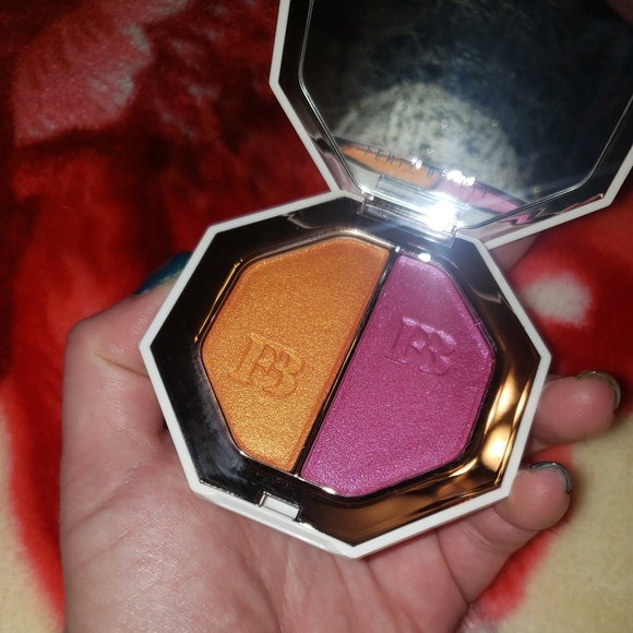 *SOLD* Beauty Killawatt Foil Highlighter - Picture 4 of 16